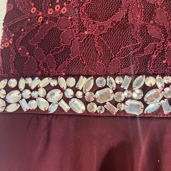 Speechless Deep Maroon Strapless Dress - Picture 5 of 8